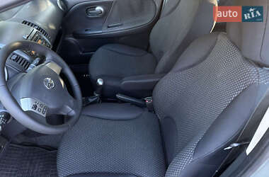 Хэтчбек Nissan Note 2008 в 