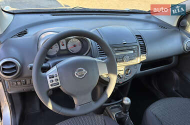 Хэтчбек Nissan Note 2008 в 