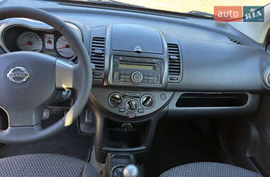 Хэтчбек Nissan Note 2008 в 