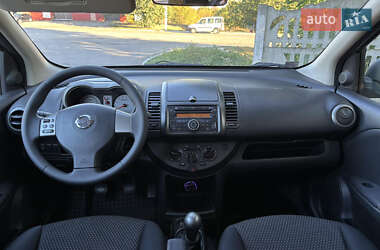 Хэтчбек Nissan Note 2008 в 