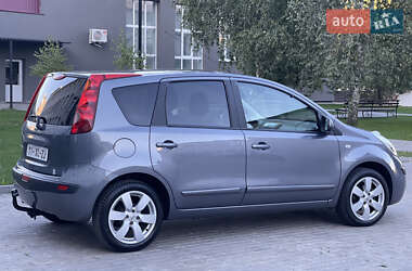 Хэтчбек Nissan Note 2006 в 