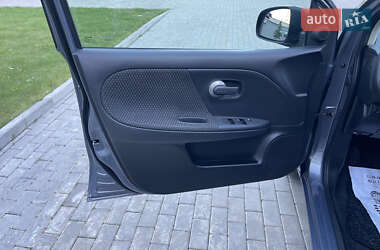 Хэтчбек Nissan Note 2006 в 