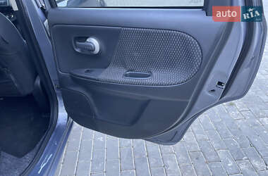 Хэтчбек Nissan Note 2006 в 