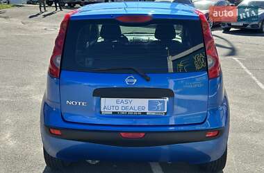 Хэтчбек Nissan Note 2006 в 