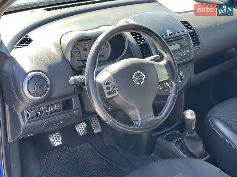 Хэтчбек Nissan Note 2006 в Киеве
