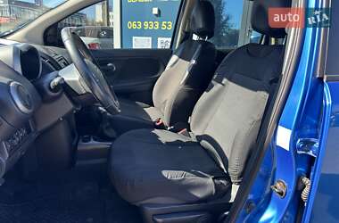 Хэтчбек Nissan Note 2006 в 
