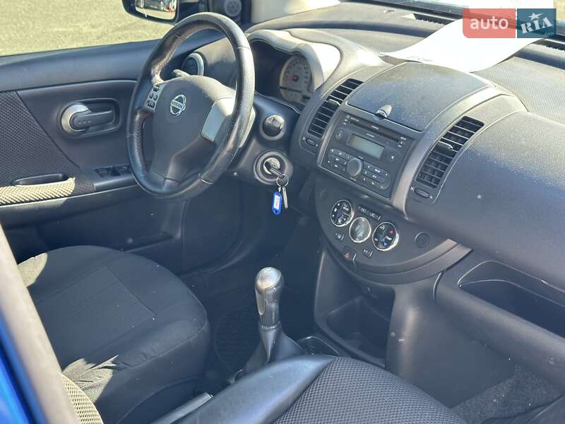 Хэтчбек Nissan Note 2006 в Киеве