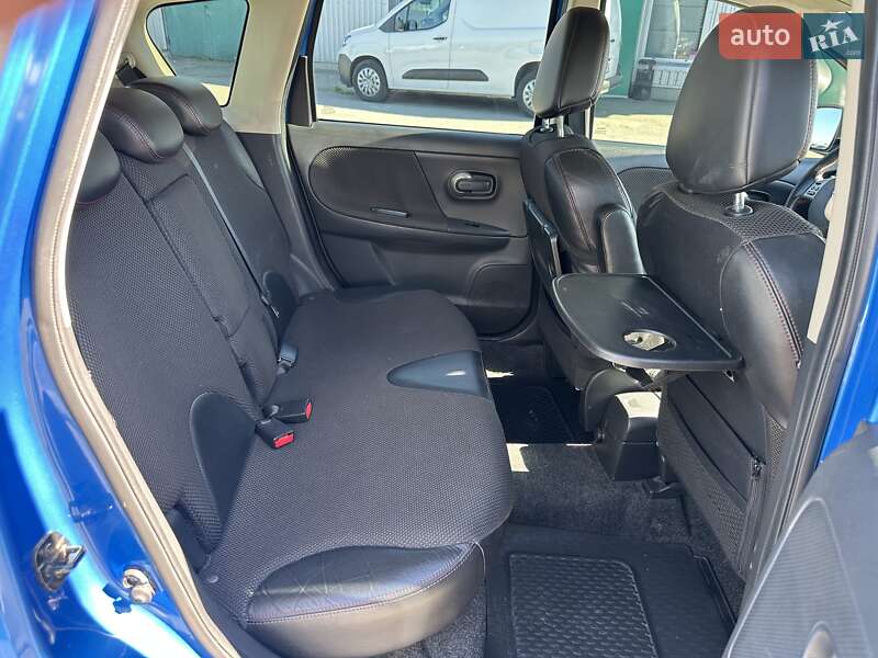 Хэтчбек Nissan Note 2006 в Киеве