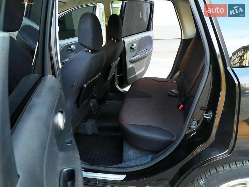 Хэтчбек Nissan Note 2009 в Виннице