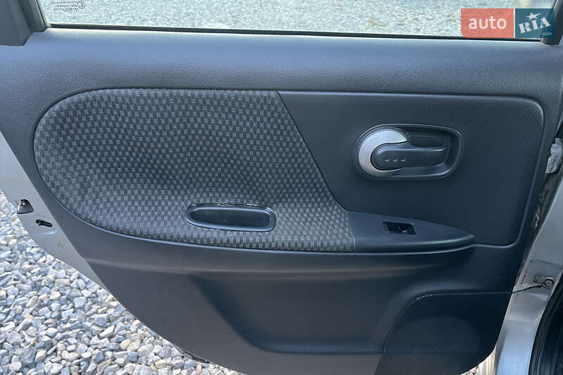 Хэтчбек Nissan Note 2008 в Коломые