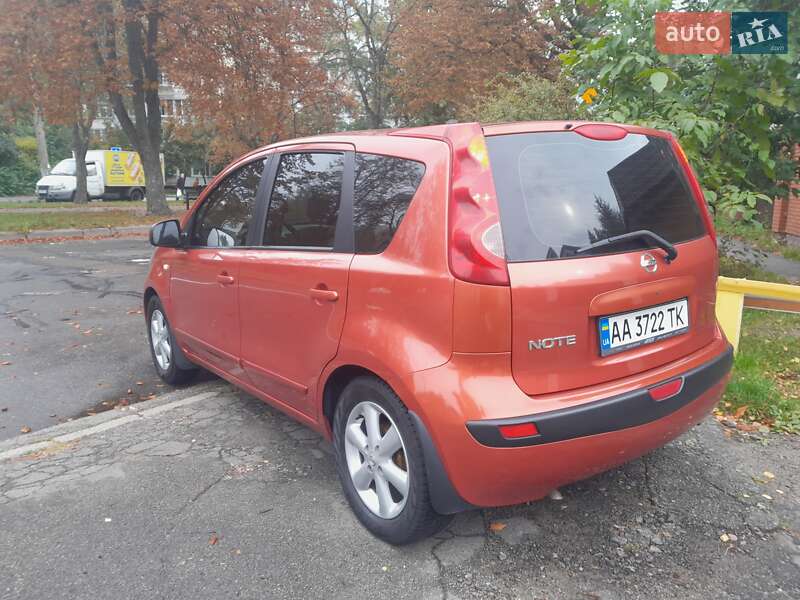 Хэтчбек Nissan Note 2007 в Киеве