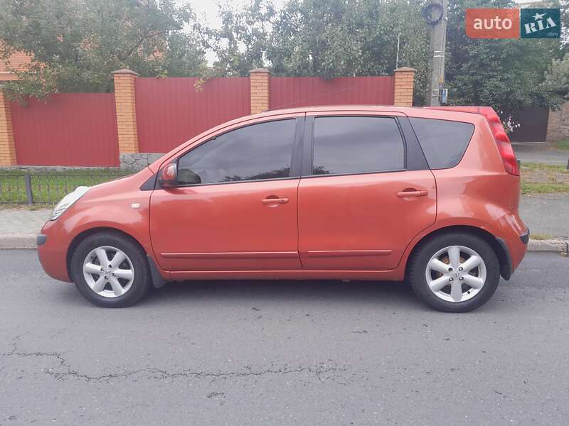 Хэтчбек Nissan Note 2007 в Киеве