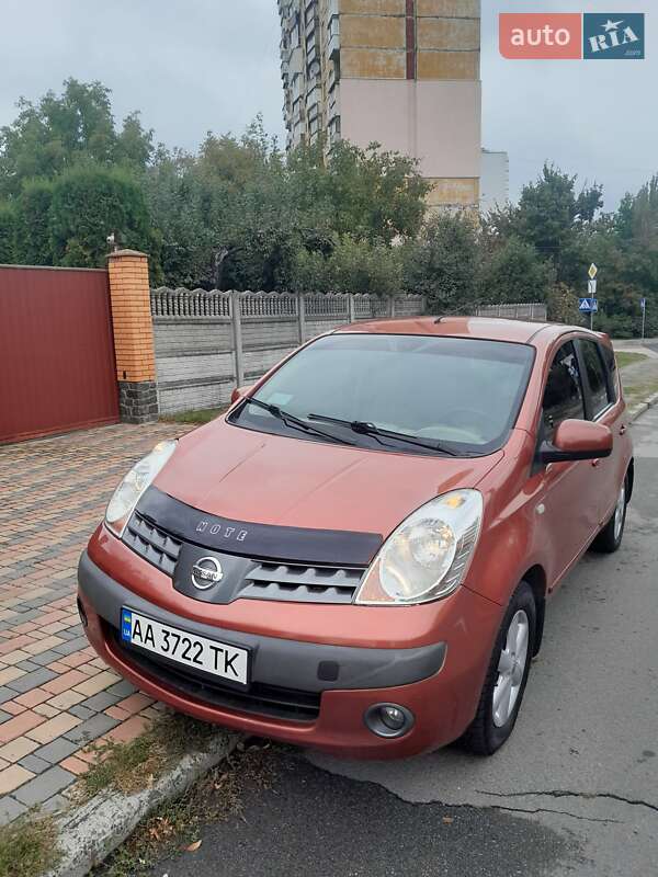 Хэтчбек Nissan Note 2007 в Киеве