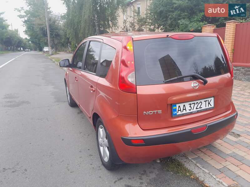 Хэтчбек Nissan Note 2007 в Киеве