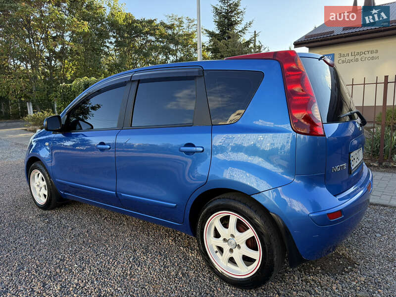Хэтчбек Nissan Note 2006 в Белгороде-Днестровском