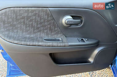 Хэтчбек Nissan Note 2006 в 