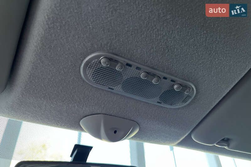 Хэтчбек Nissan Note 2010 в Шептицькому
