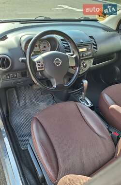 Хэтчбек Nissan Note 2006 в 