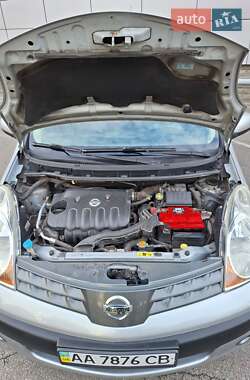 Хэтчбек Nissan Note 2006 в 