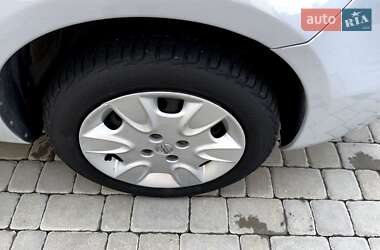 Хэтчбек Nissan Note 2008 в 