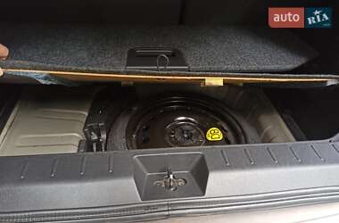 Хэтчбек Nissan Note 2008 в 