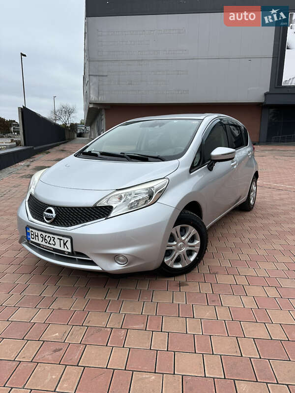 Хэтчбек Nissan Note 2014 в 