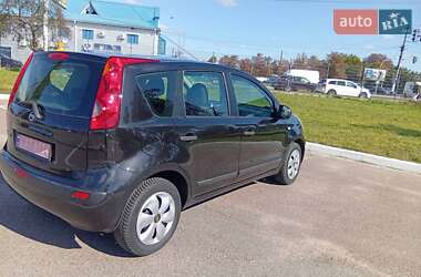 Хэтчбек Nissan Note 2007 в 