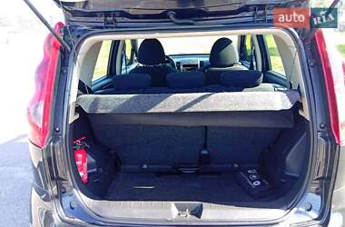 Хэтчбек Nissan Note 2007 в 