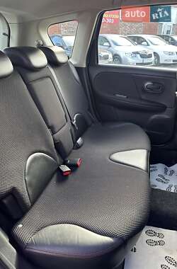 Хэтчбек Nissan Note 2008 в 