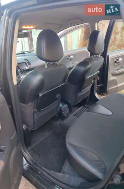 Хэтчбек Nissan Note 2007 в 