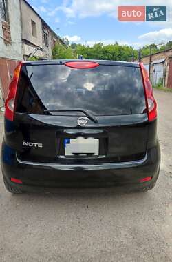 Хэтчбек Nissan Note 2012 в Ровно