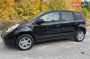 Хэтчбек Nissan Note 2006 в  фото 6 Хэтчбек Nissan Note 2006 в