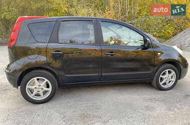 Хэтчбек Nissan Note 2006 в  фото 12 Хэтчбек Nissan Note 2006 в