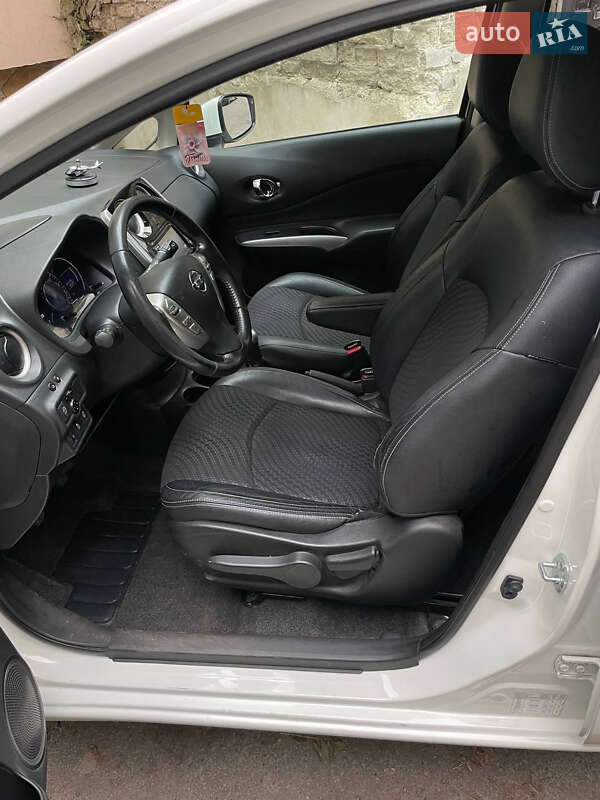 Хэтчбек Nissan Note 2014 в Бродах фото 10 Хэтчбек Nissan Note 2014 в Бродах