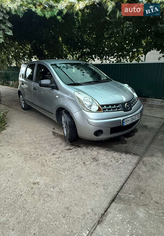 Хэтчбек Nissan Note 2008 в Белгороде-Днестровском