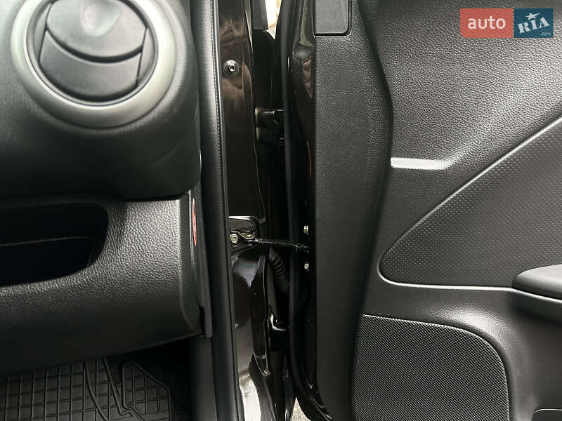 Хэтчбек Nissan Note 2007 в Виннице