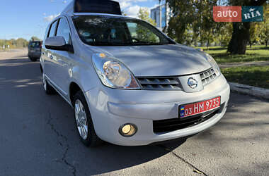 Хэтчбек Nissan Note 2008 в 