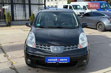 Хэтчбек Nissan Note 2006 в 