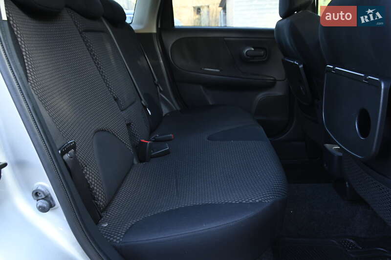Хэтчбек Nissan Note 2006 в Бердичеве