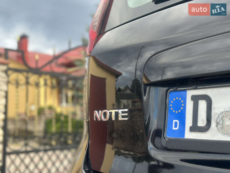 Хэтчбек Nissan Note 2009 в Дубно