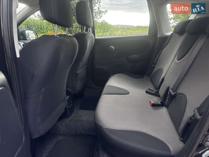 Хэтчбек Nissan Note 2009 в Дубно