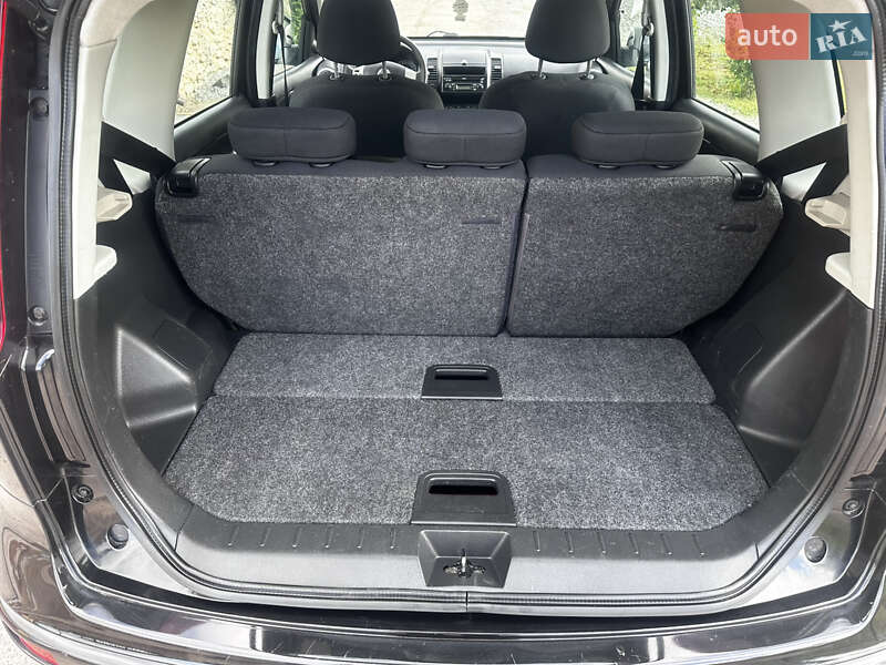Хэтчбек Nissan Note 2009 в Дубно