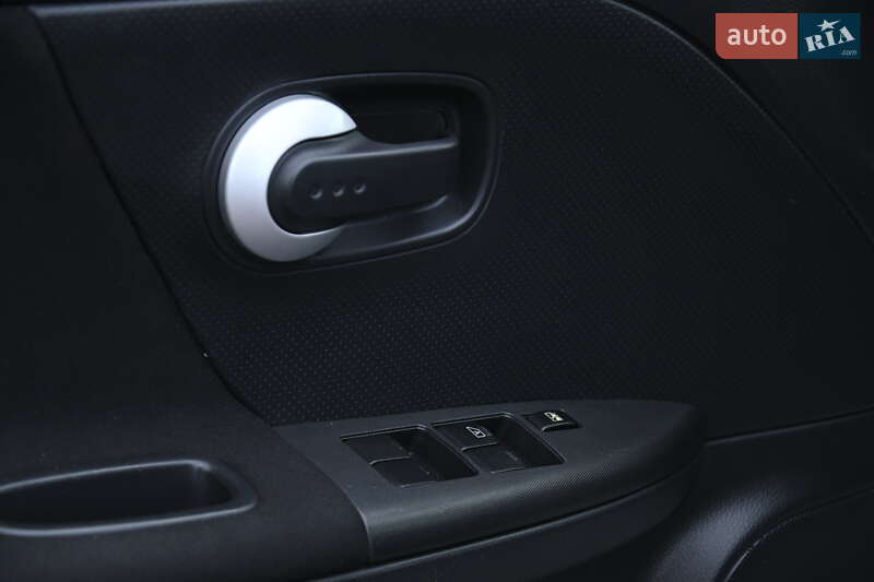 Хетчбек Nissan Note 2009 в Бердичеві