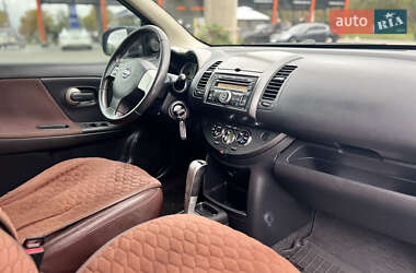 Хэтчбек Nissan Note 2007 в 