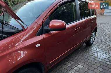 Хэтчбек Nissan Note 2006 в 