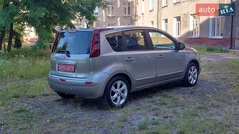 Хэтчбек Nissan Note 2010 в Луцке