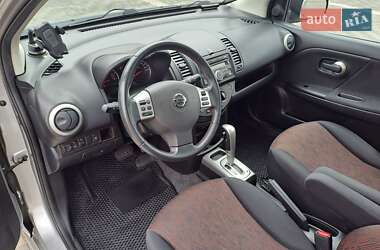 Хэтчбек Nissan Note 2009 в 