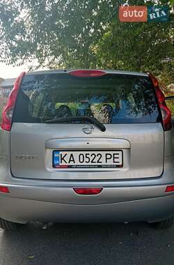 Хэтчбек Nissan Note 2013 в 