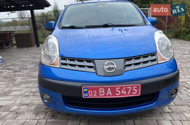 Хэтчбек Nissan Note 2007 в 