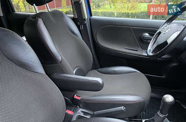 Хэтчбек Nissan Note 2007 в 